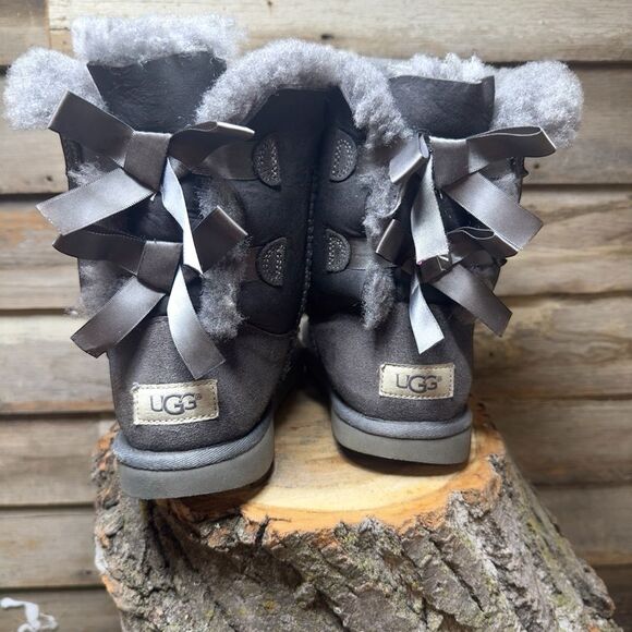 UGG Gray Boots sz 4 - Picture 4 of 8